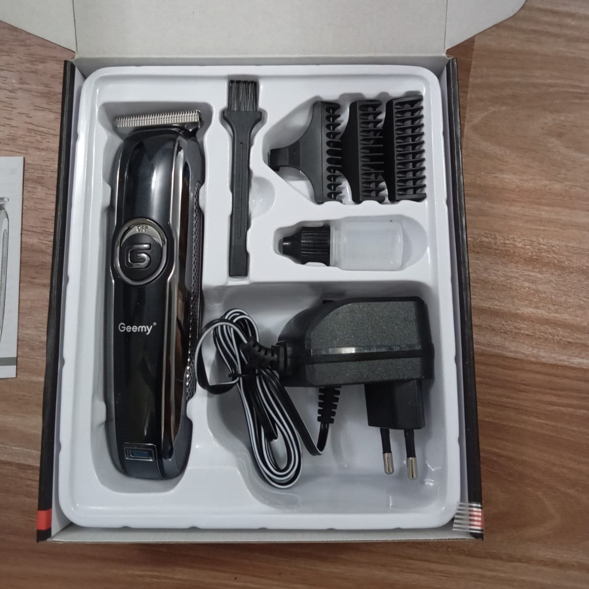 Geemy GM-6050 Professional Hair Clipper & Beard Trimmer with T-Blade